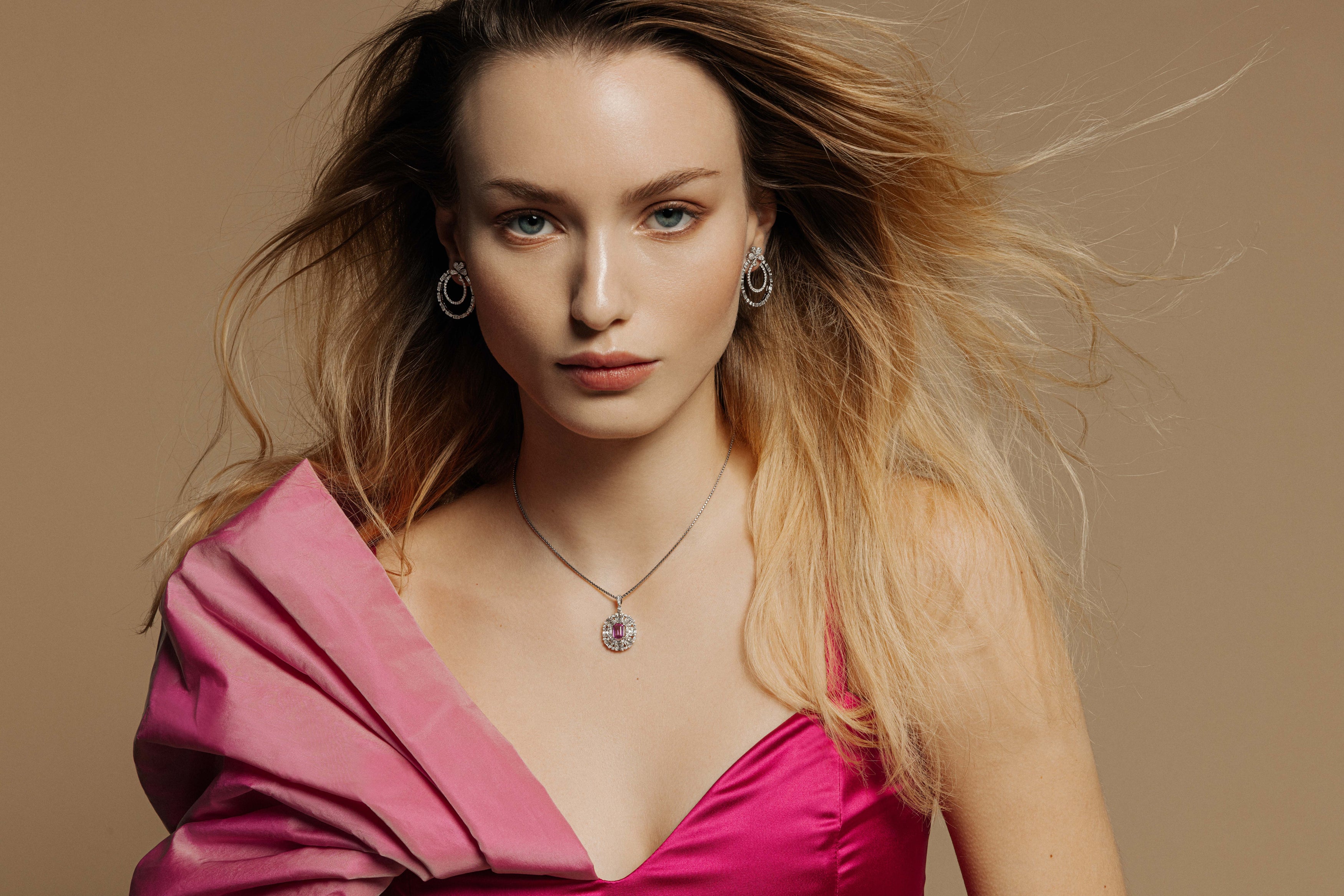 Cosmic Bubbles Ring, Yellow Gold and Diamonds Compositions