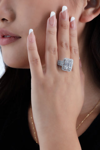 Deco D1 Ring, White Gold and Diamonds