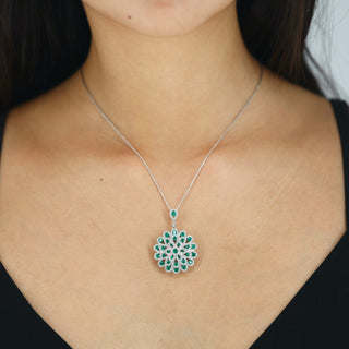 Gemma Aura Necklace, White Gold and Emeralds, Diamonds